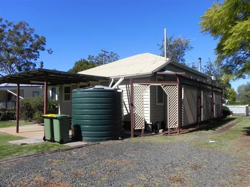 37 Hume, Pittsworth QLD 4356