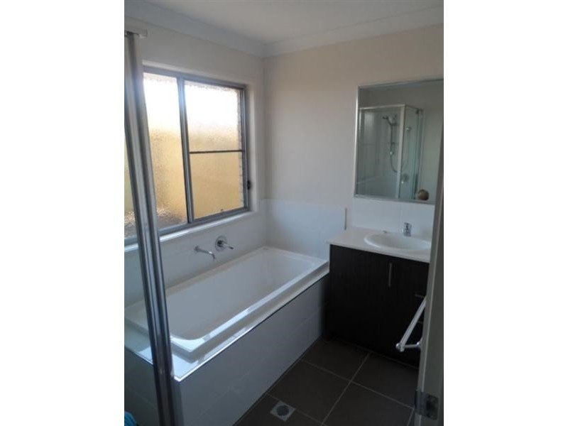 59 Edwin Street, Westbrook QLD 4350