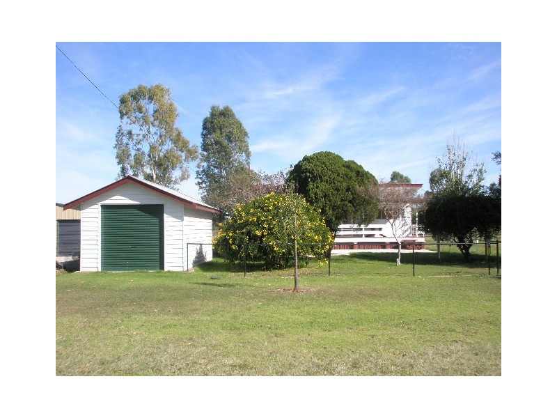 37 McIntyre Street, Pittsworth QLD 4356