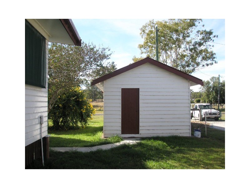 37 McIntyre Street, Pittsworth QLD 4356