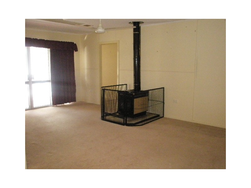 37 McIntyre Street, Pittsworth QLD 4356