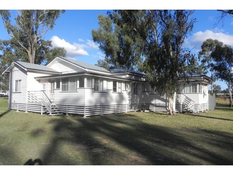 90 Cheetham Street, Cecil Plains QLD 4407