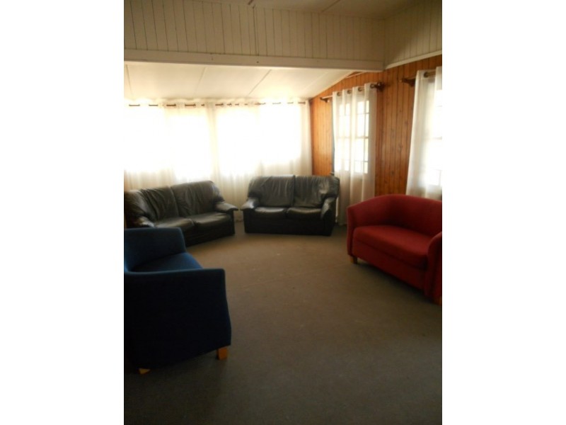 90 Cheetham Street, Cecil Plains QLD 4407