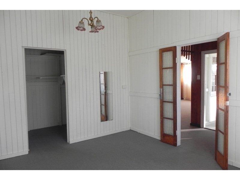 90 Cheetham Street, Cecil Plains QLD 4407