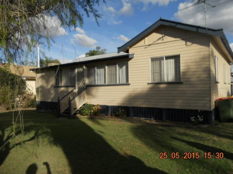 14 Cheetham Street, Cecil Plains QLD 4407