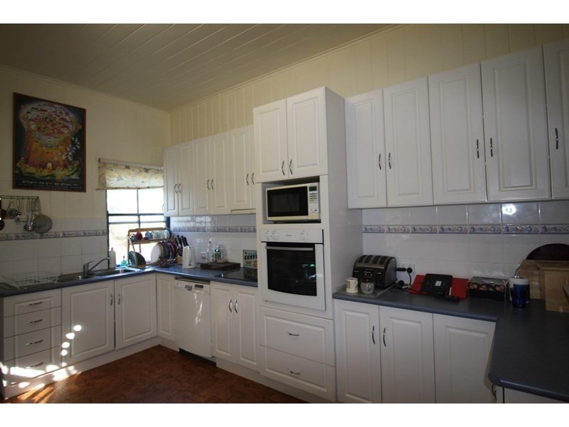 9 Crawley Road, Stoneleigh, Pittsworth QLD 4356