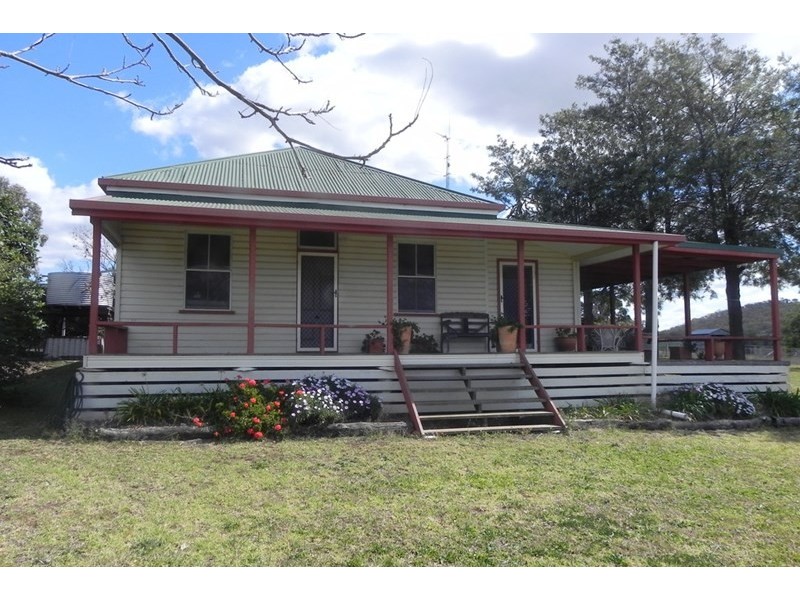 129 Lorenz Road, Mount Molar QLD 4361