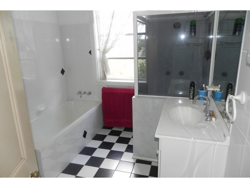 129 Lorenz Road, Mount Molar QLD 4361