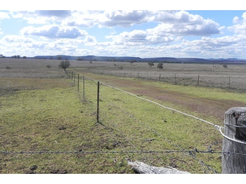 129 Lorenz Road, Mount Molar QLD 4361