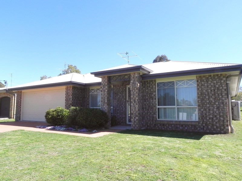 3 Beresford Street, Pittsworth QLD 4356