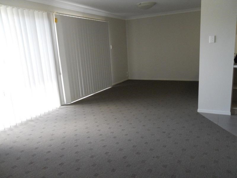 8/24 murray, Pittsworth QLD 4356