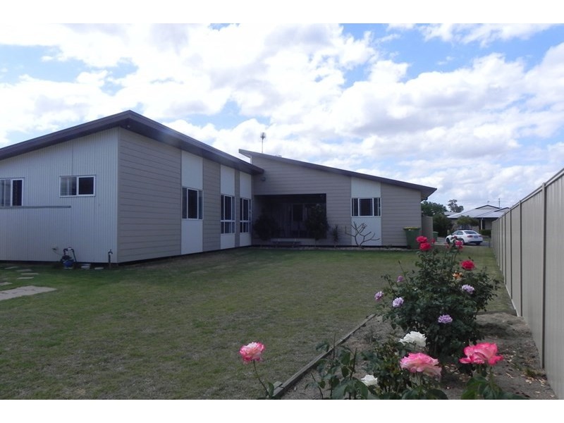 15 Draydon, Pittsworth QLD 4356