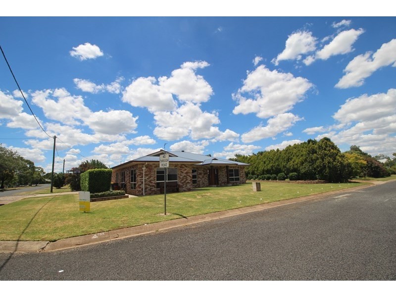 12 Grand, Pittsworth QLD 4356