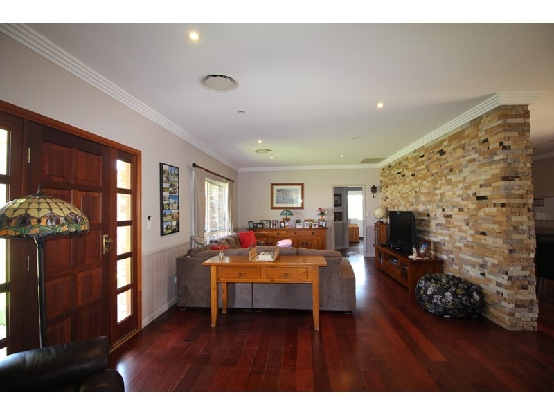 12 Grand, Pittsworth QLD 4356