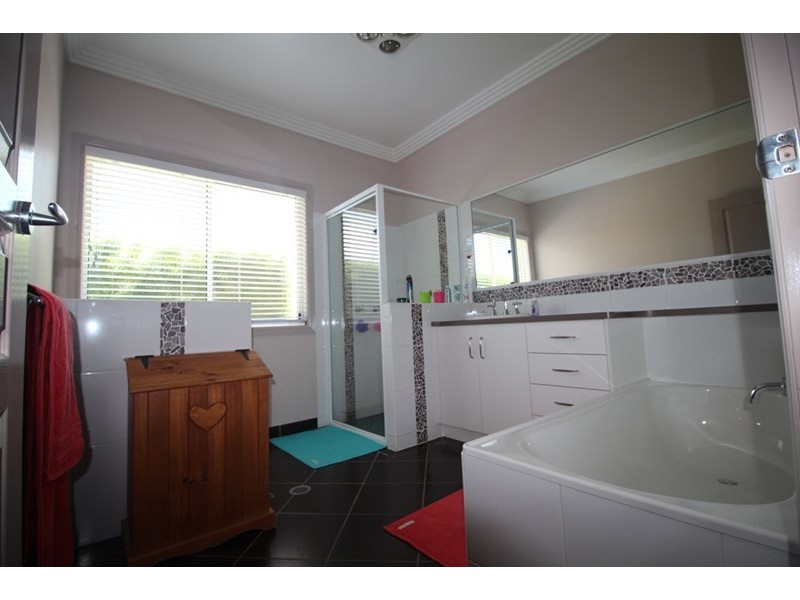 12 Grand, Pittsworth QLD 4356