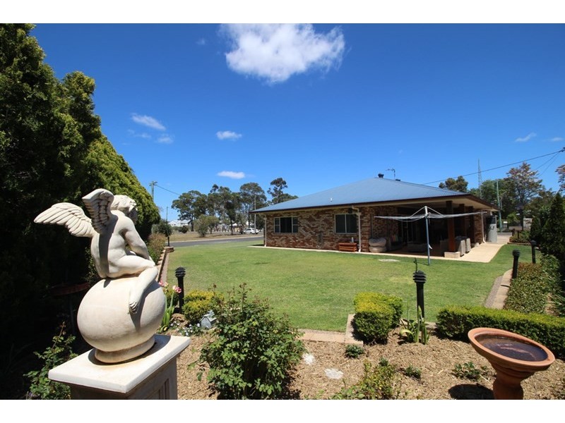 12 Grand, Pittsworth QLD 4356