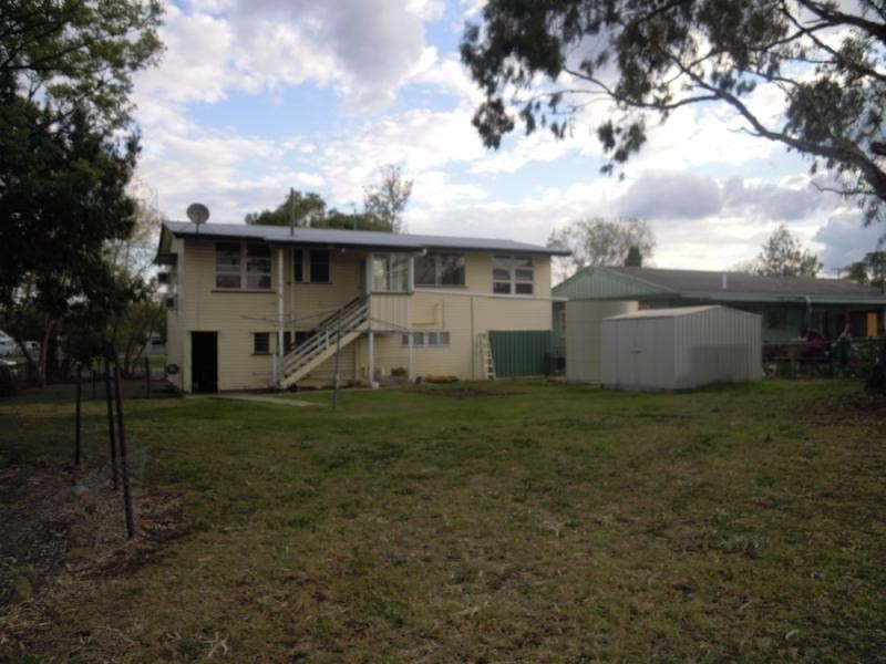 1 Florence Street, Pittsworth QLD 4356