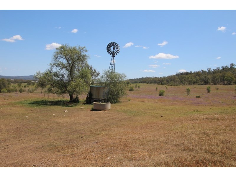 326 Stowers Rd, Linthorpe, Pittsworth QLD 4356