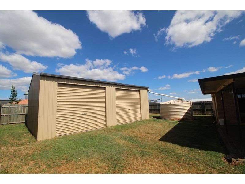 10 Ashford Drive, Wyreema QLD 4352