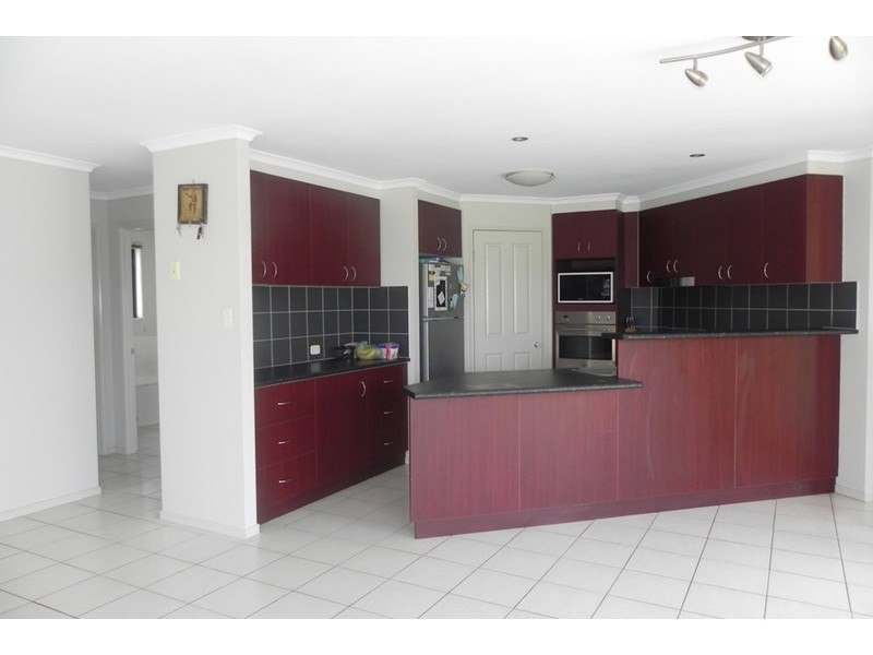 10 Ashford Drive, Wyreema QLD 4352