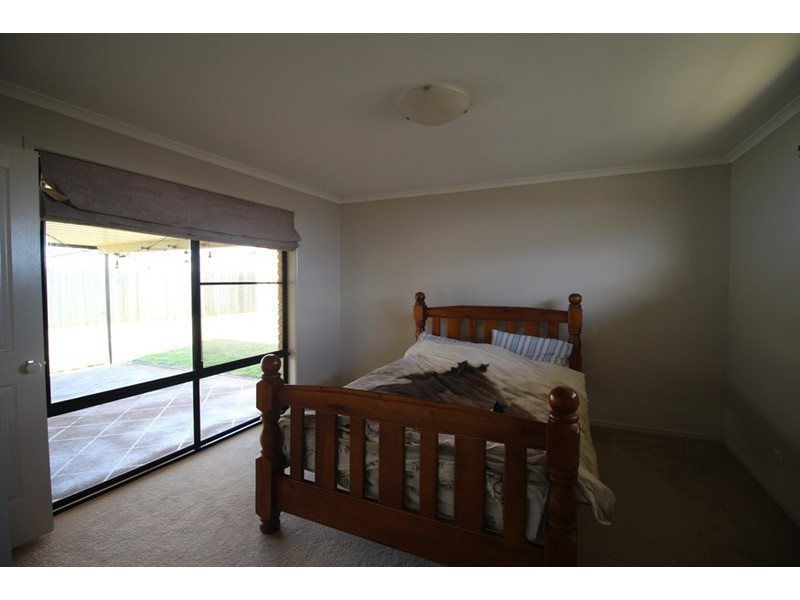 10 Ashford Drive, Wyreema QLD 4352