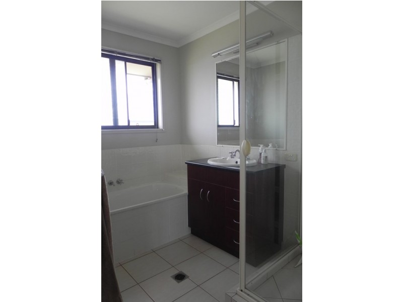 10 Ashford Drive, Wyreema QLD 4352