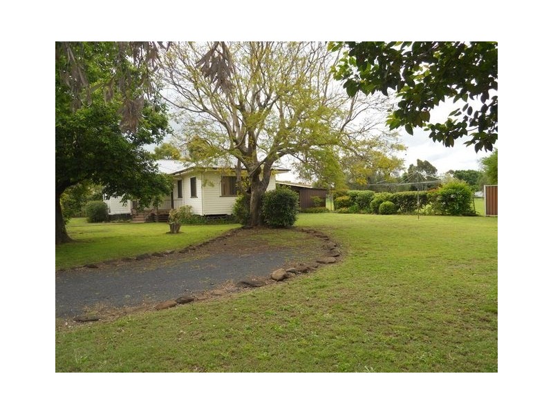 1 Tillet Street, Pittsworth QLD 4356