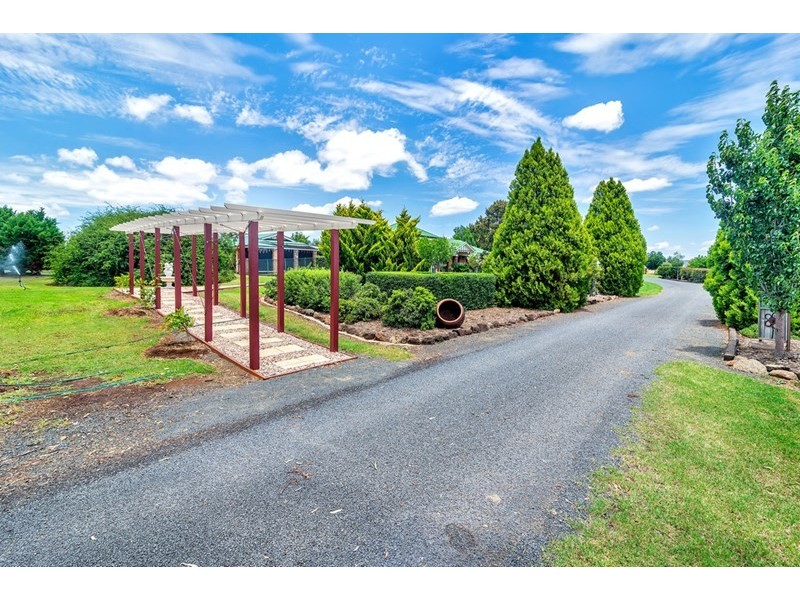 4 Hodgson Street, Greenmount QLD 4359