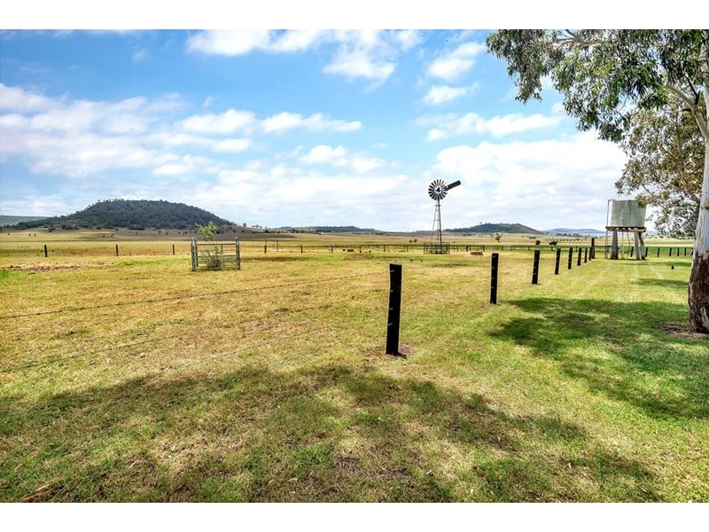 4 Hodgson Street, Greenmount QLD 4359