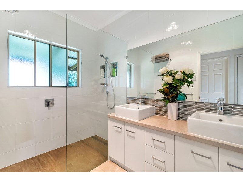 4 Hodgson Street, Greenmount QLD 4359