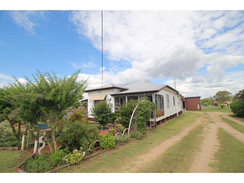 98 Campbell Street, Millmerran QLD 4357