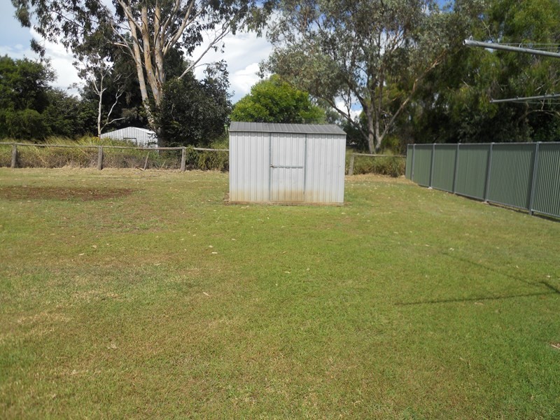 4 Fairway Drive, Pittsworth QLD 4356