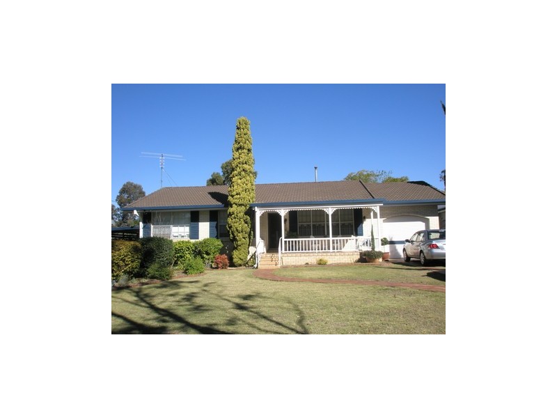 24 Bailey, Pittsworth QLD 4356
