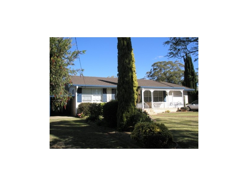 24 Bailey, Pittsworth QLD 4356