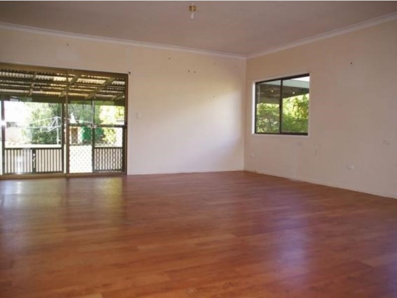 29 Young Street, Pittsworth QLD 4356