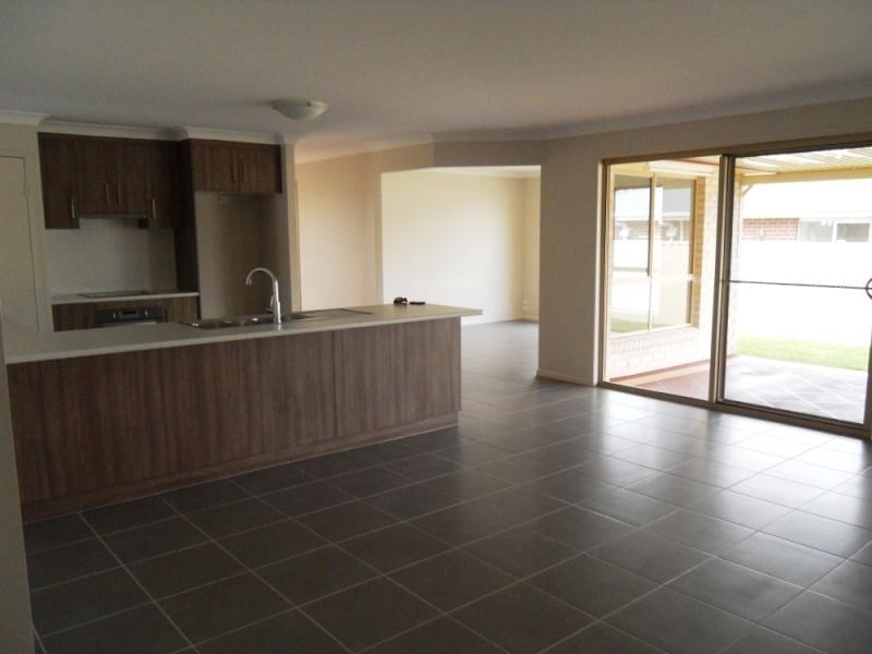 18 Bayley Street, Pittsworth QLD 4356