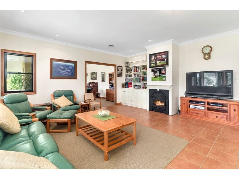 385 Hodgsonvale Road, Hodgson Vale QLD 4352