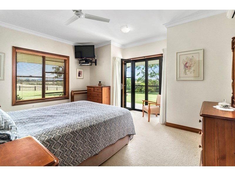 385 Hodgsonvale Road, Hodgson Vale QLD 4352