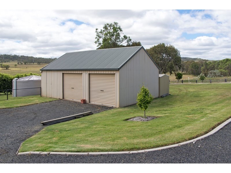 385 Hodgsonvale Road, Hodgson Vale QLD 4352