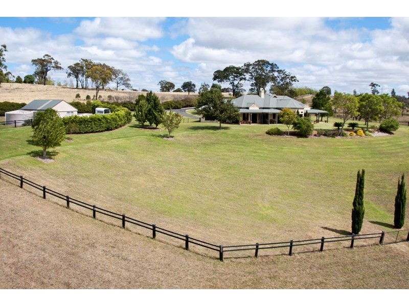 385 Hodgsonvale Road, Hodgson Vale QLD 4352