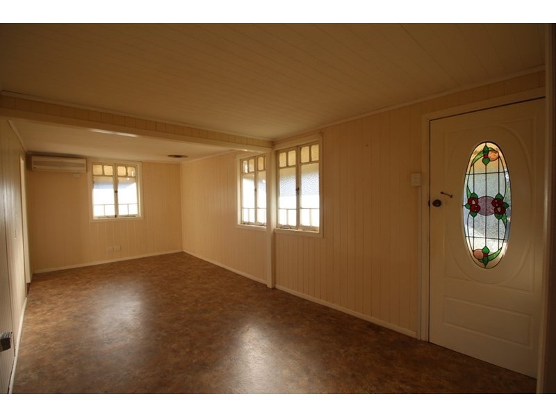 19 Walpole, Millmerran QLD 4357