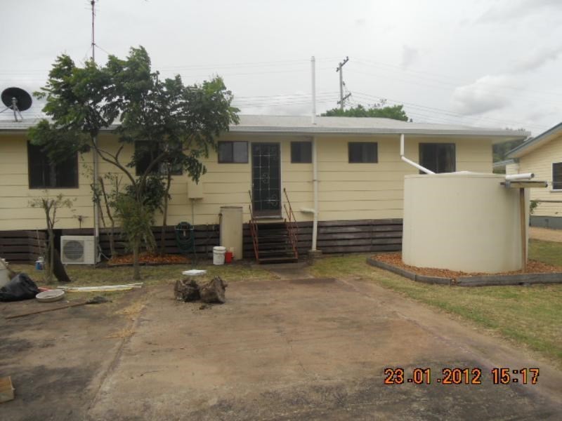 8 Fryar Street, Pittsworth QLD 4356