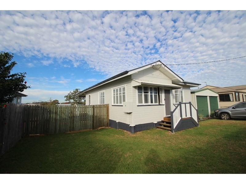 5 John, Southbrook QLD 4363