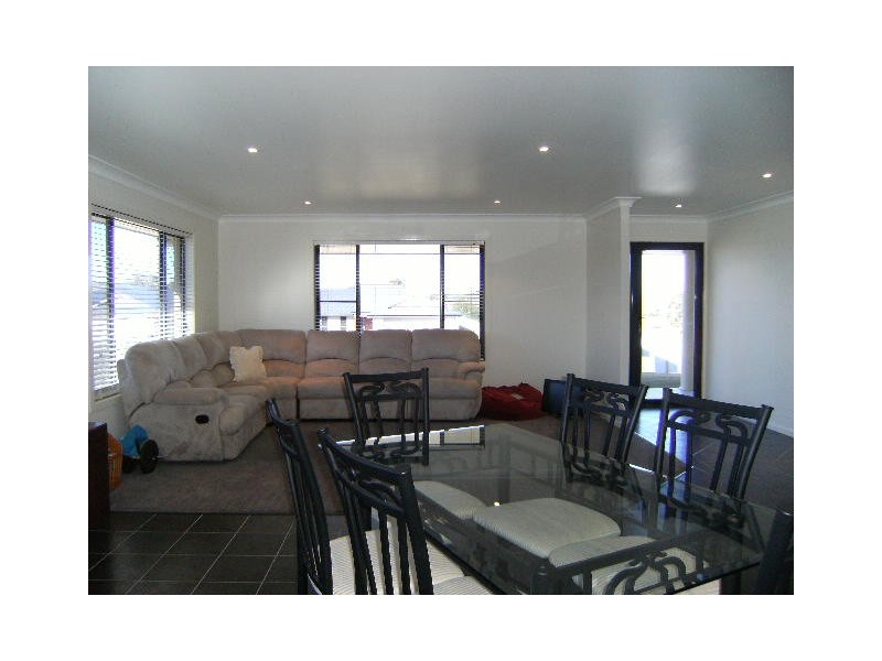 11 Sullivan Crescent, Pittsworth QLD 4356