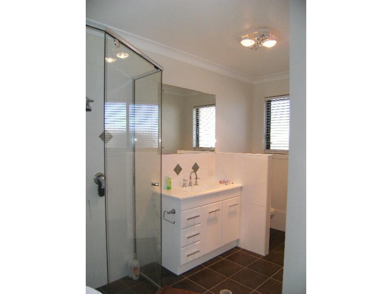 11 Sullivan Crescent, Pittsworth QLD 4356