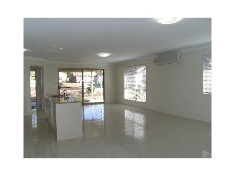 11 Beresford, Pittsworth QLD 4356