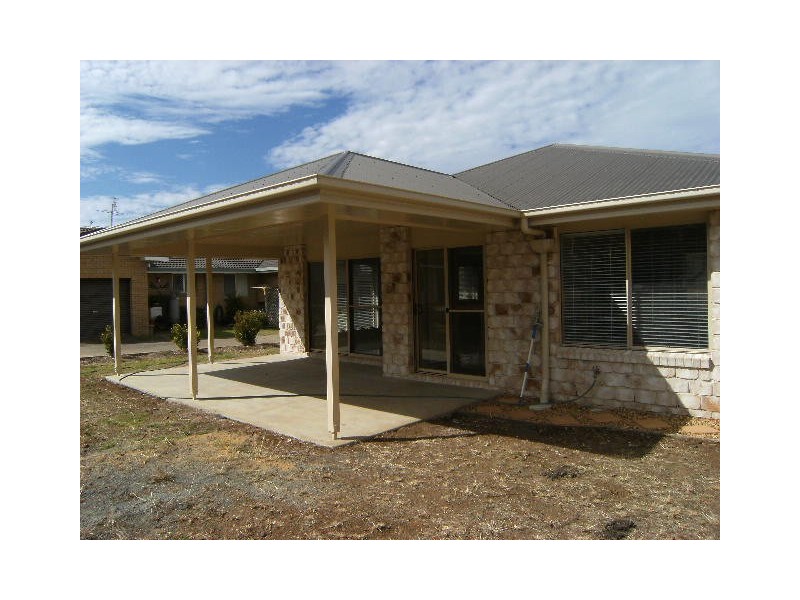 11 Beresford, Pittsworth QLD 4356