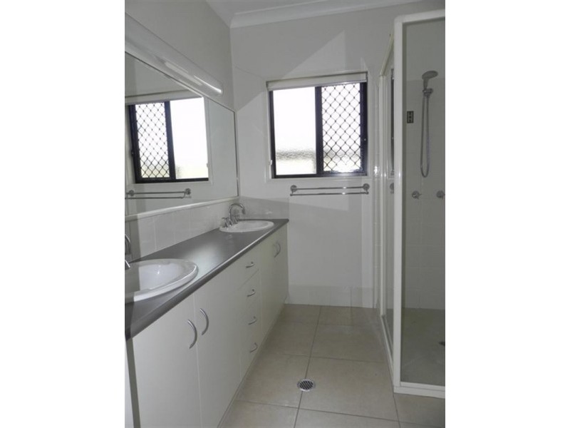 21 Fairway Drive, Pittsworth QLD 4356