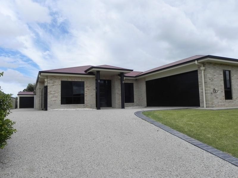 21 Fairway Drive, Pittsworth QLD 4356