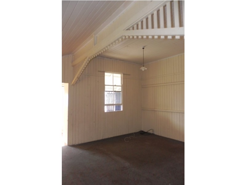 51 short, Pittsworth QLD 4356